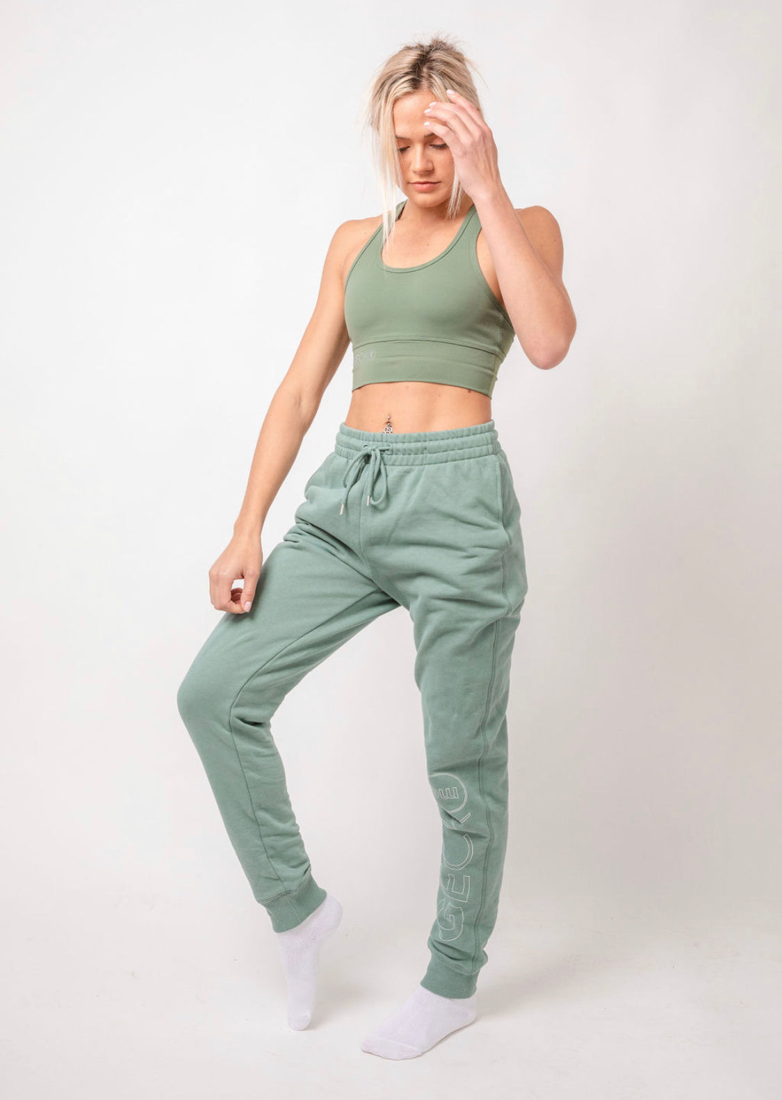 TRACKIES